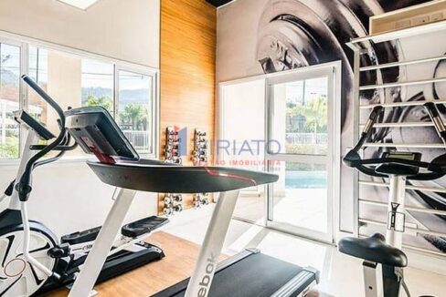 010-academia-21713389216819